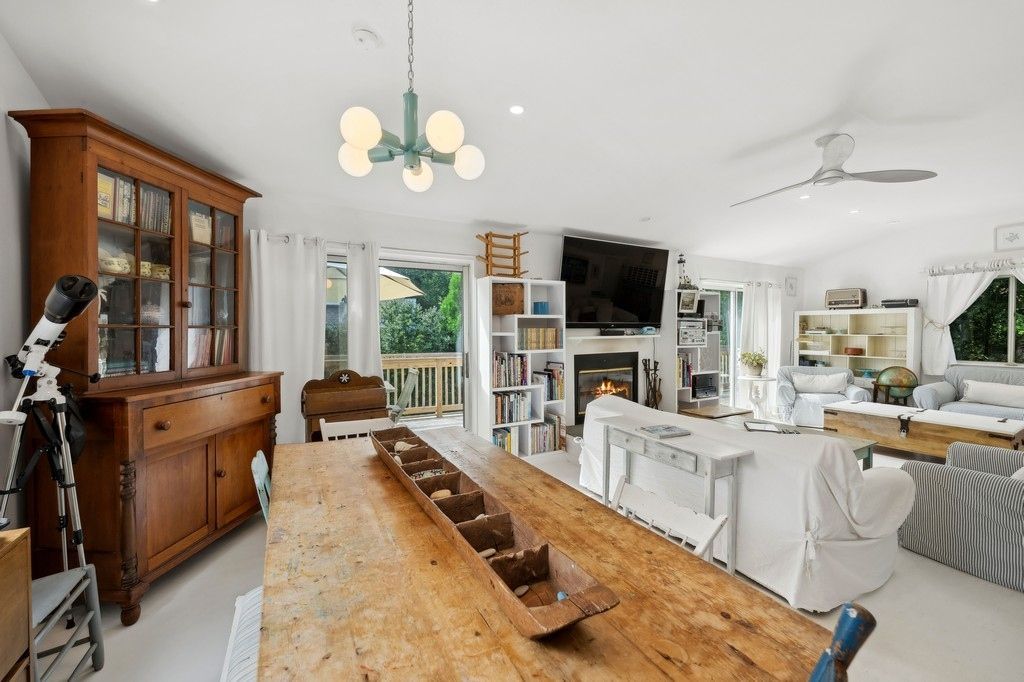 Dining room, Fireplace, Interior, Living room, Pendant Lights, Recessed Lighting