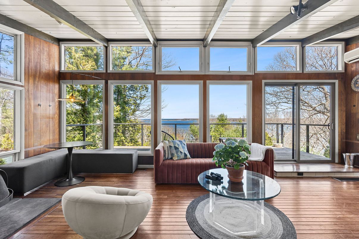 Interior, Living room, Sun Room, Water, Wood Texture Flooring
