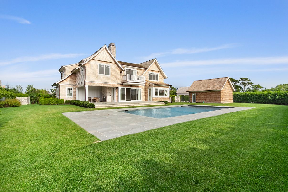 Backyard, Exterior, Pool