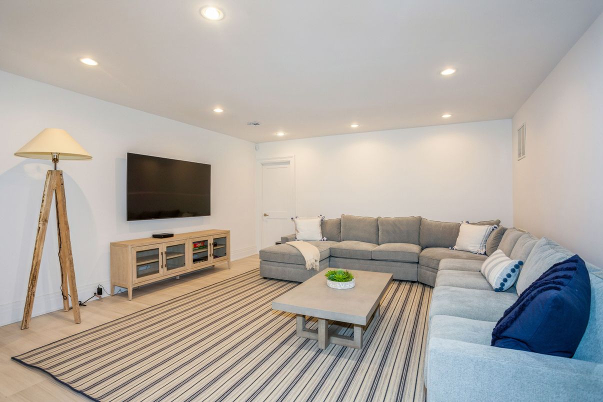 Interior, Living room, Recessed Lighting