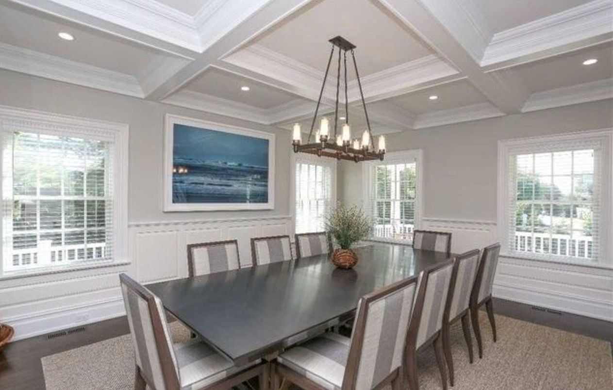 Chandelier, Dining room, Interior, Recessed Lighting, Wood Texture Flooring