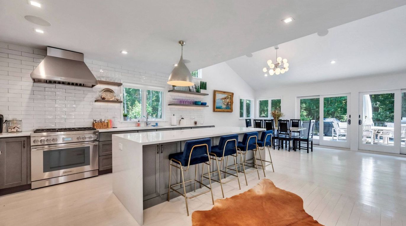 Dining room, Interior, Kitchen, Pendant Lights, Recessed Lighting, Stainless Steel Appliances, Wood Texture Flooring