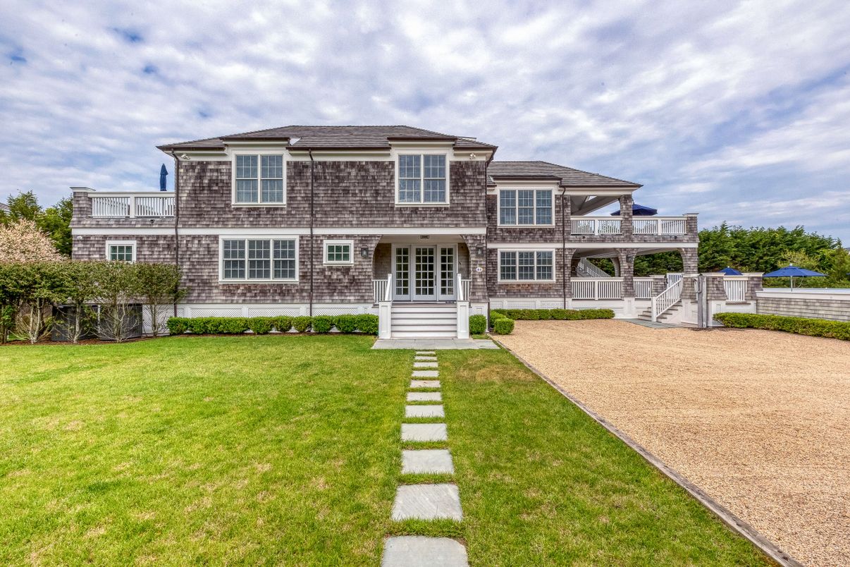 Backyard, Exterior, Facade, Georgian