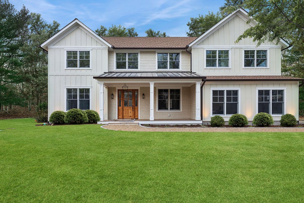 Exterior, Facade, Farmhouse