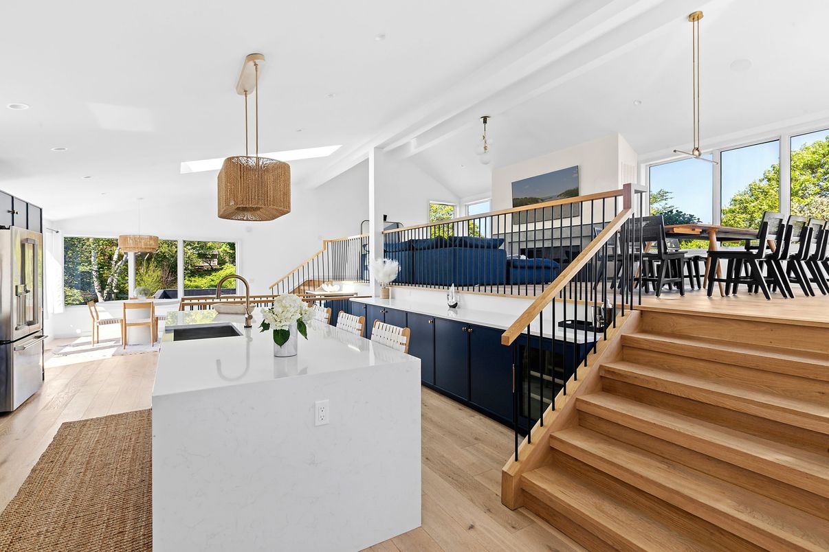 Dining room, Interior, Kitchen, Pendant Lights, Recessed Lighting, Wood Texture Flooring