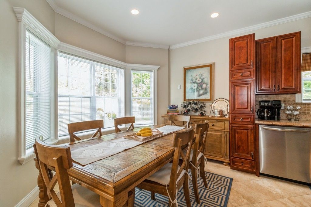 Dining room, Interior, Kitchen, Recessed Lighting