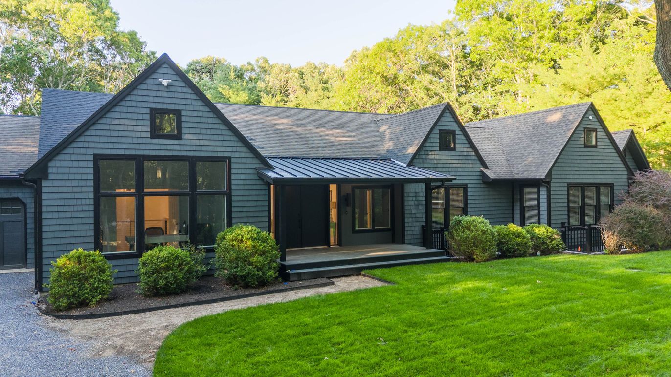 Backyard, Exterior, Facade, Farmhouse