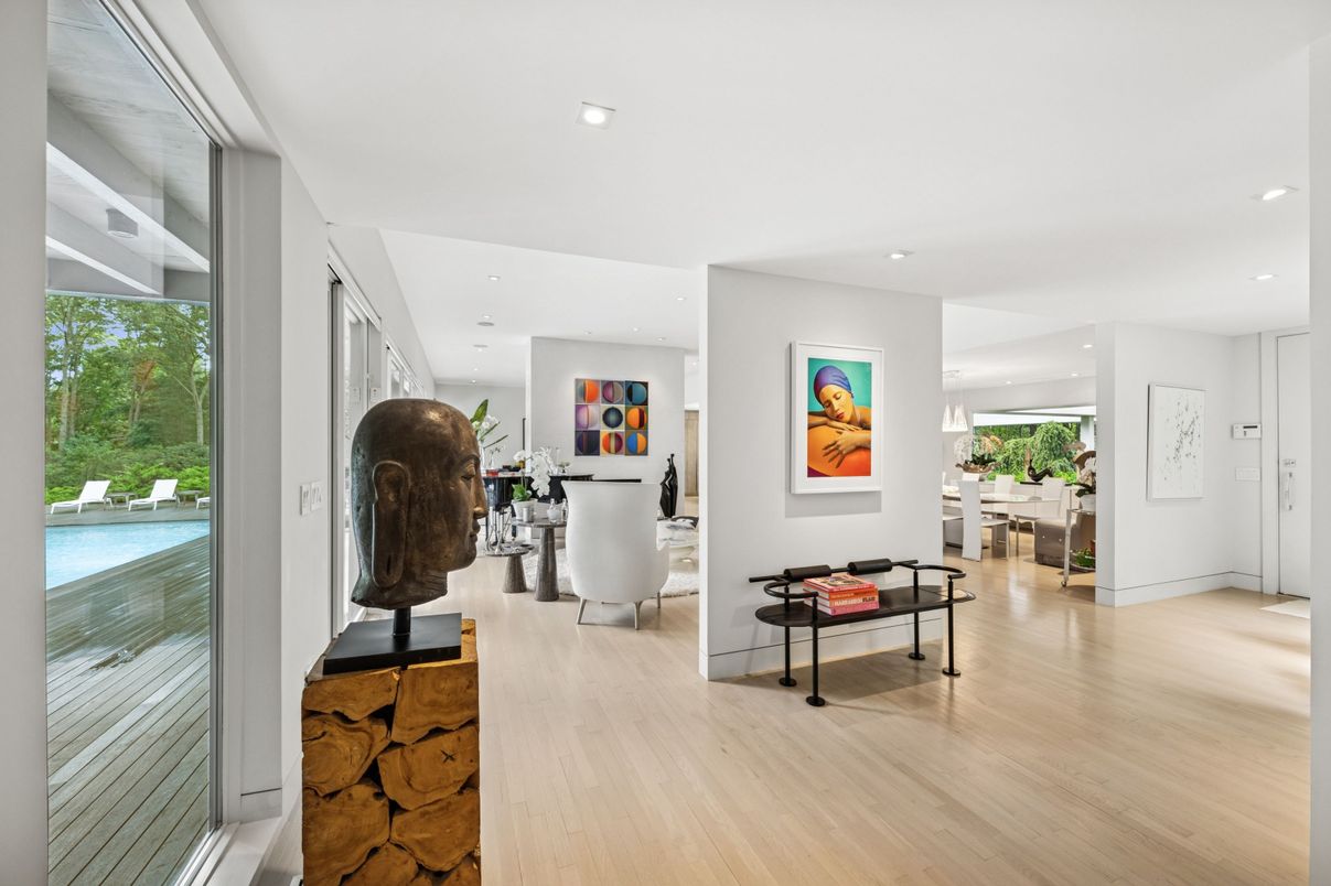 Interior, Recessed Lighting, Wood Texture Flooring