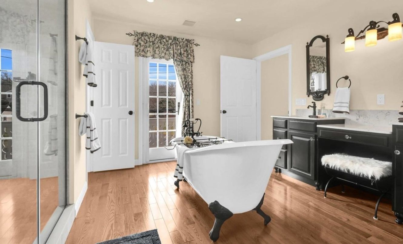 Bathroom, Free Standing Baths, Interior, Recessed Lighting, Wood Texture Flooring