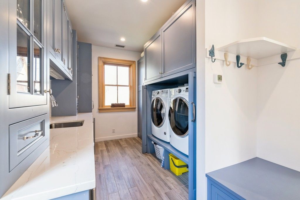 Interior, Recessed Lighting, Utility Closets, Washer, Wood Texture Flooring