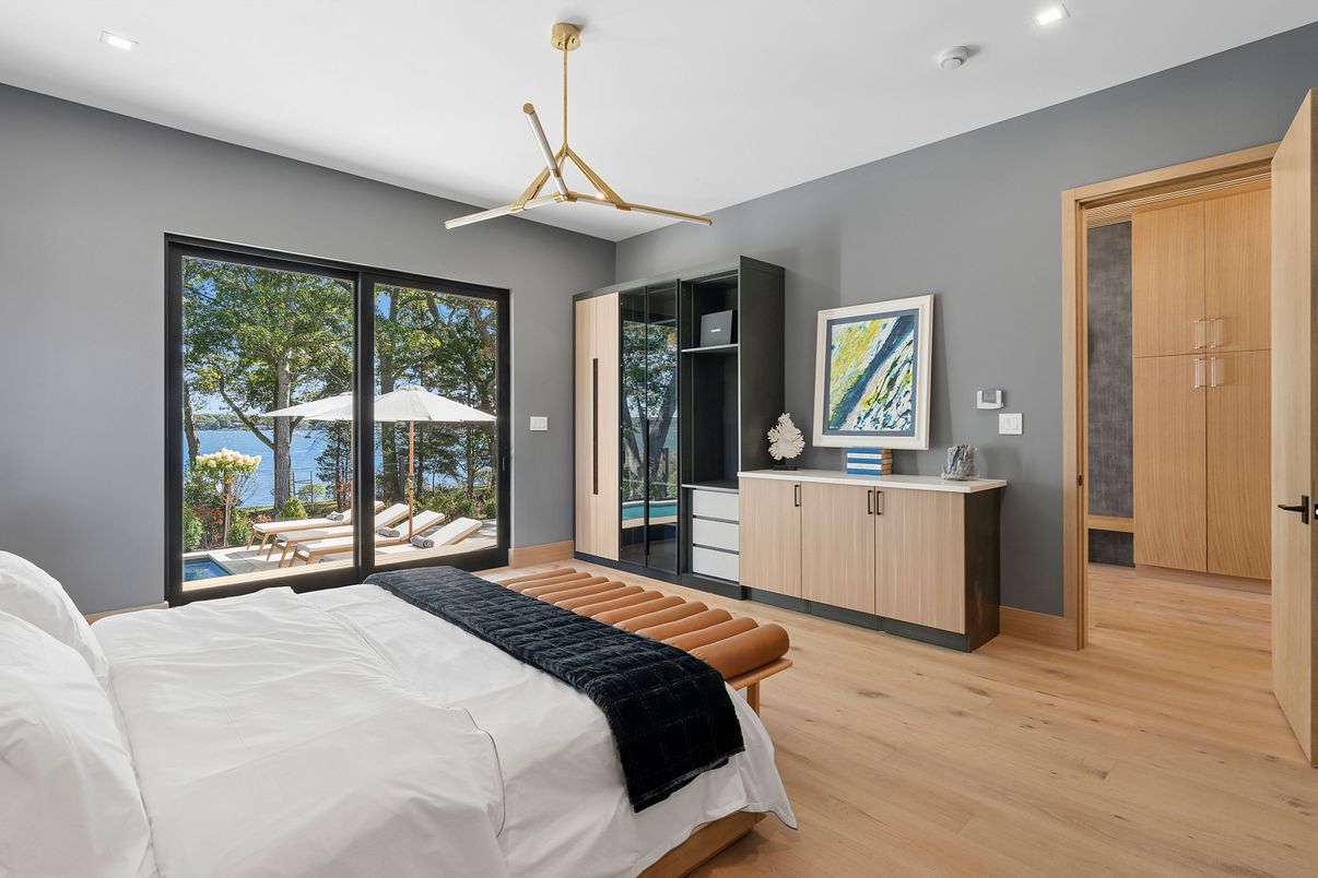 Bedroom, Interior, Recessed Lighting, Water, Wood Texture Flooring