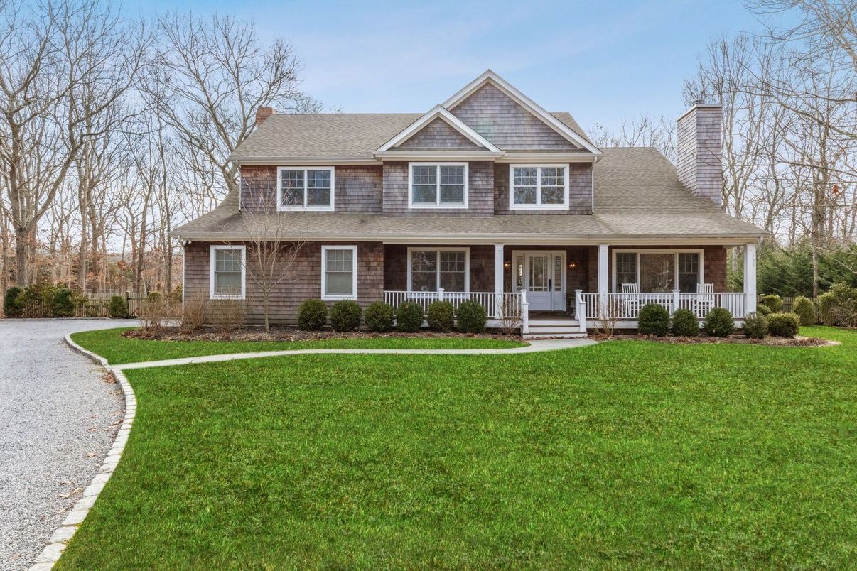 Exterior, Facade, Cape Cod