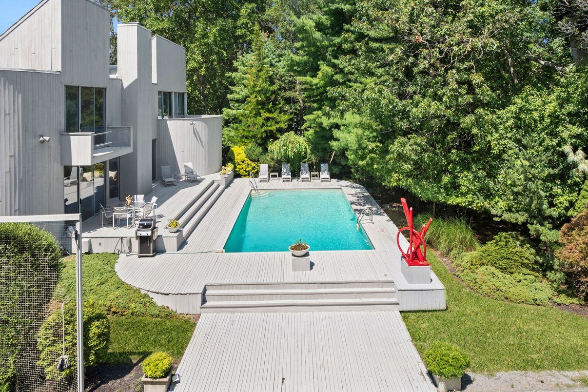 Exterior, Pool