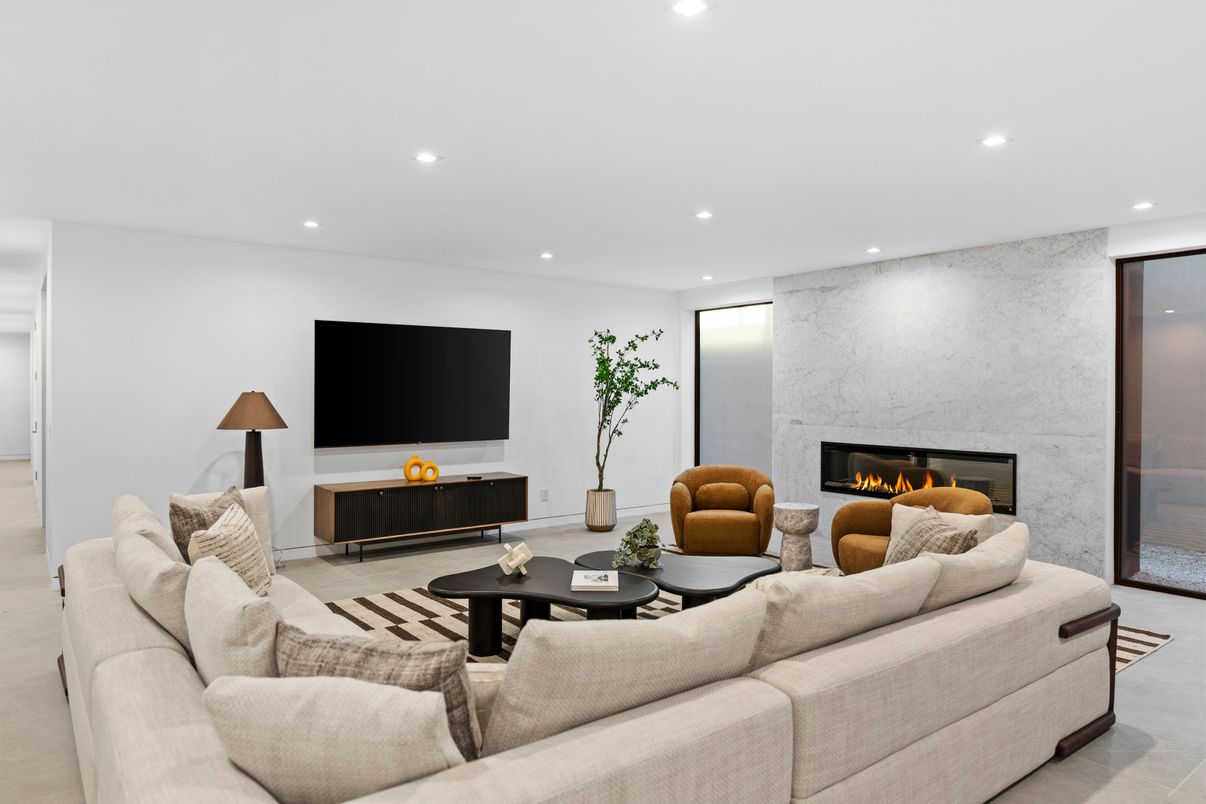 Fireplace, Interior, Living room, Recessed Lighting