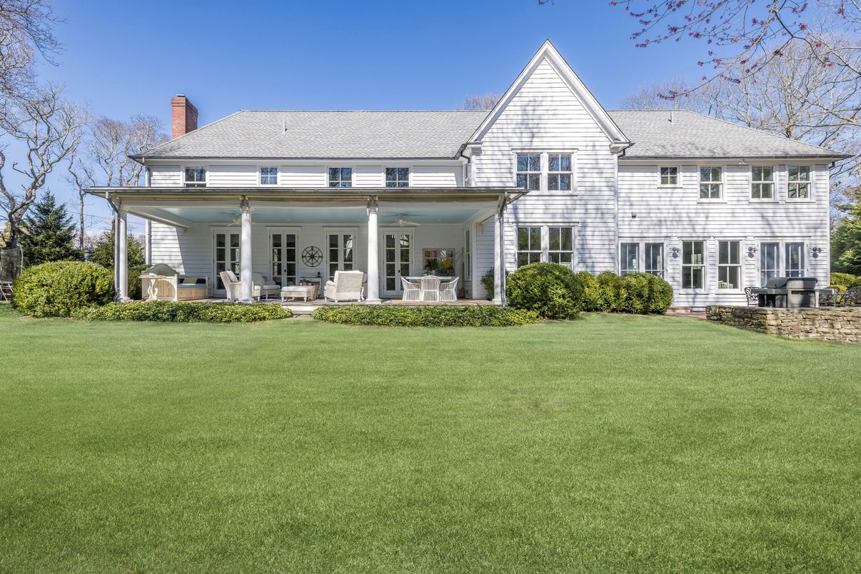 Backyard, Exterior, Facade, Farmhouse
