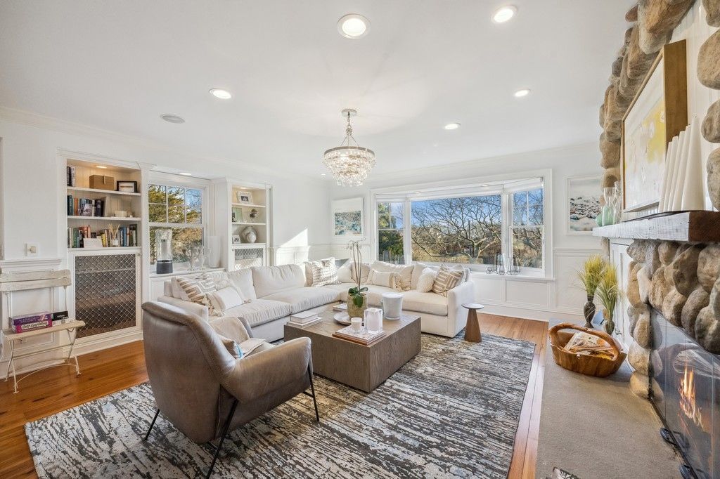 Chandelier, Fireplace, Interior, Living room, Recessed Lighting, Wood Texture Flooring