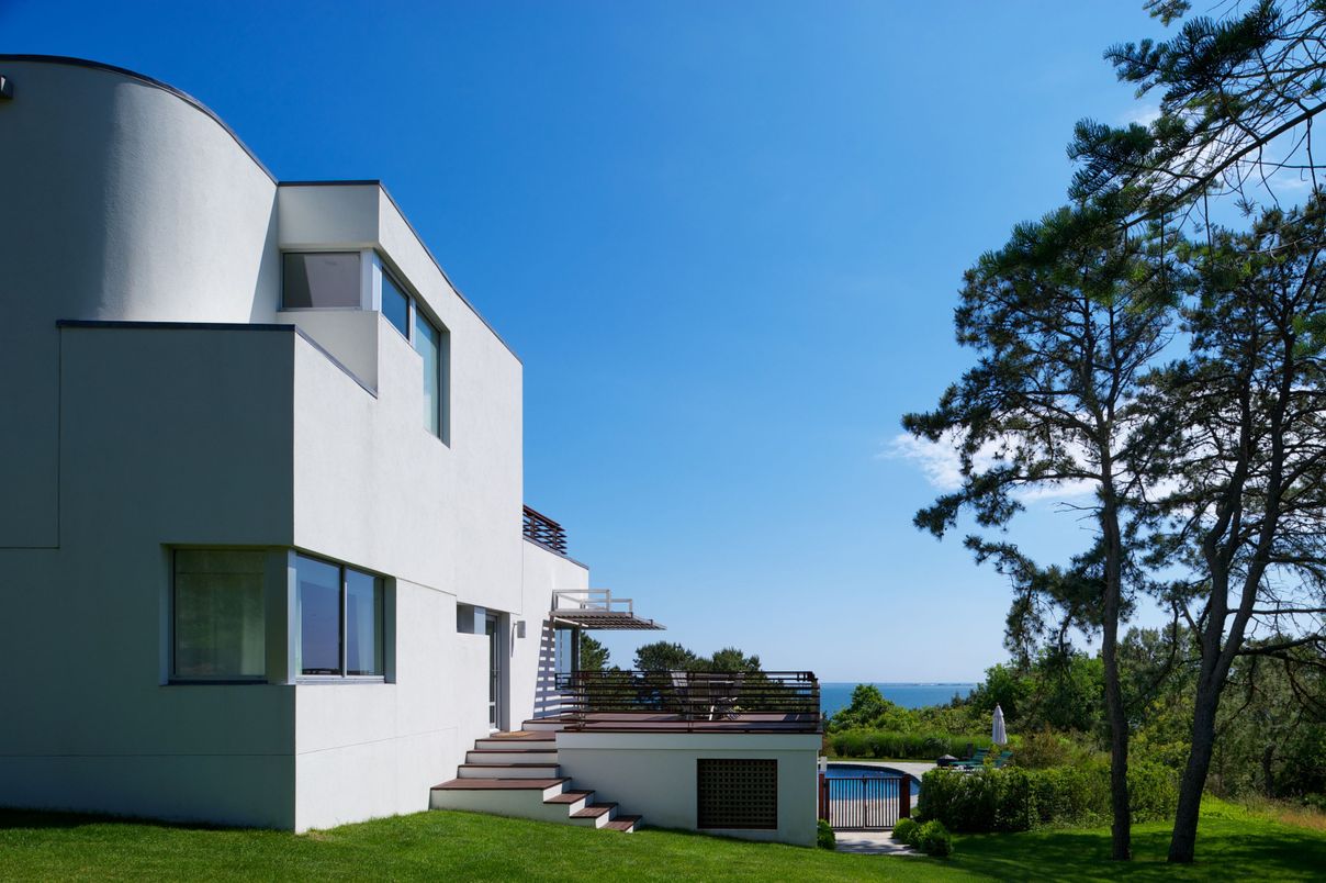 Exterior, Facade, Water, Modern