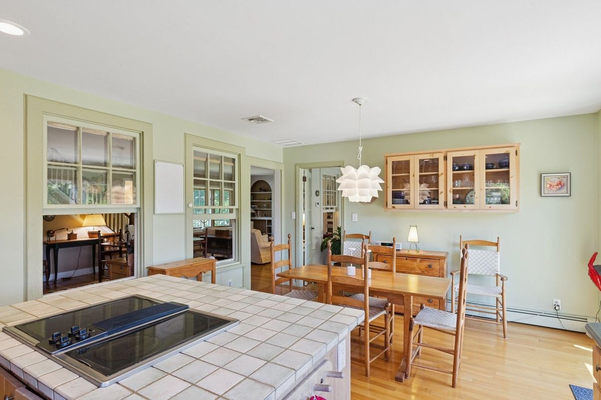 Dining room, Interior, Pendant Lights, Recessed Lighting, Wood Texture Flooring