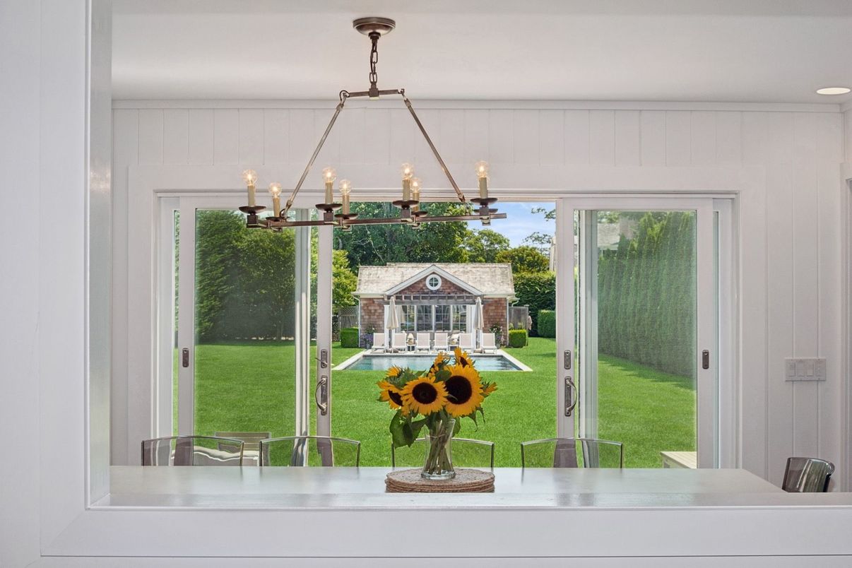 Chandelier, Interior