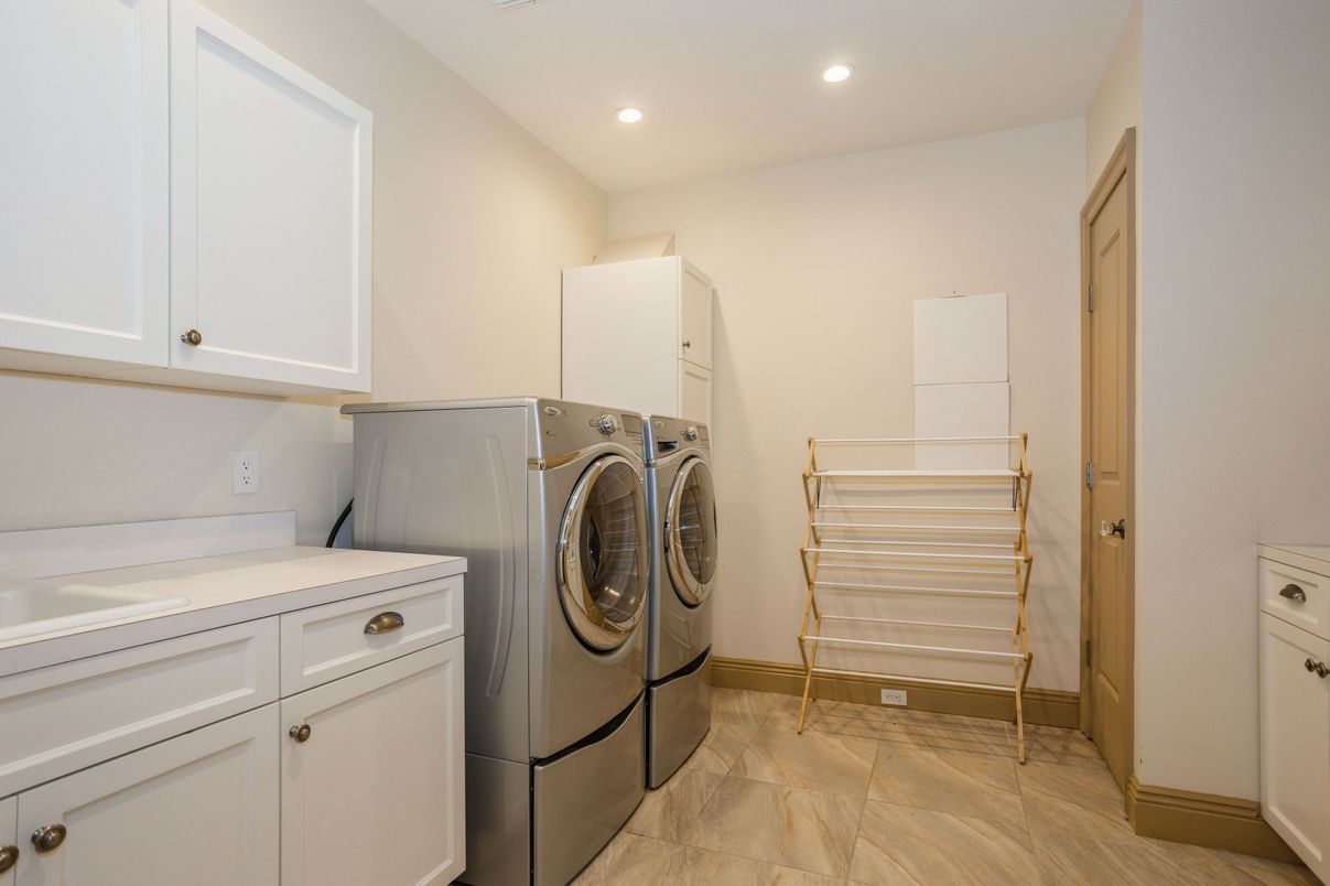 Interior, Recessed Lighting, Utility Closets, Washer