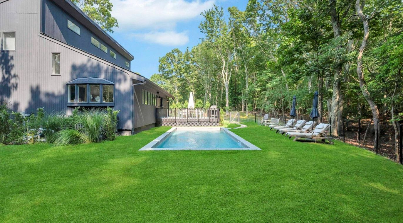 Backyard, Exterior, Pool