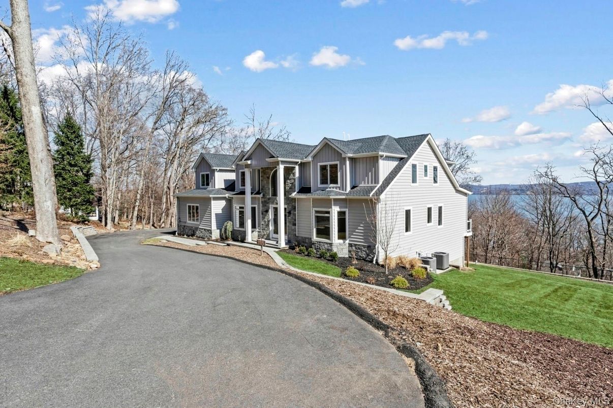 Backyard, Exterior, Facade, Farmhouse