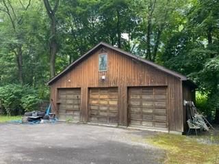 Detached Garage, Exterior