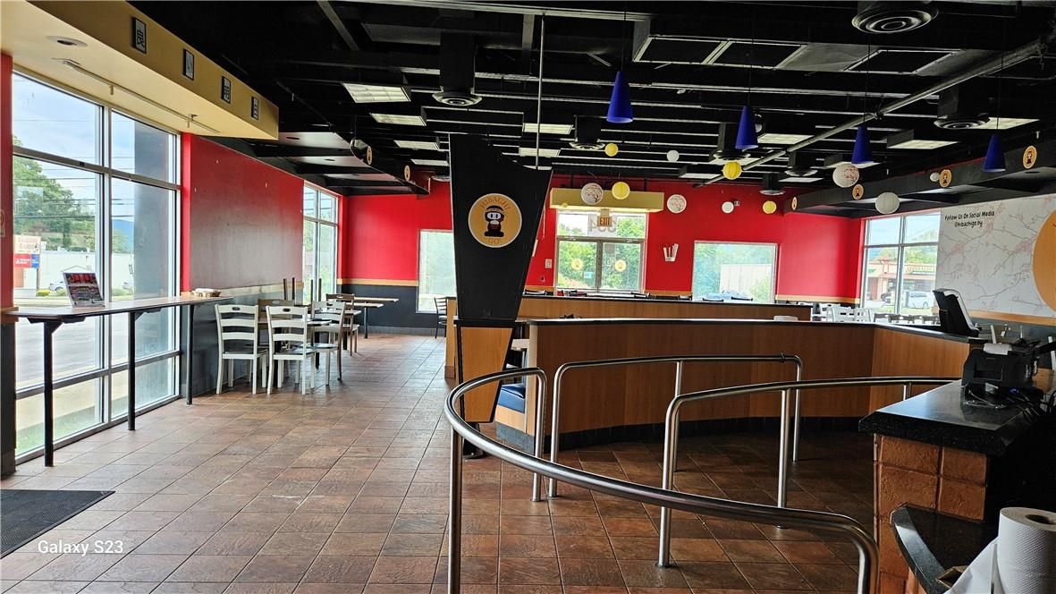 Dining room, Interior