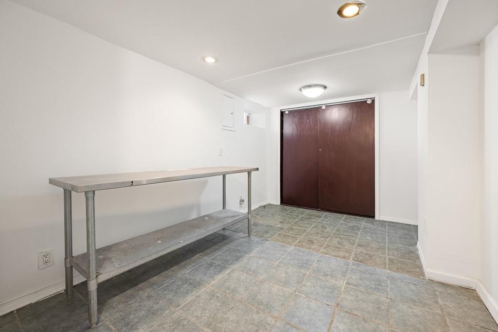 Interior, Recessed Lighting