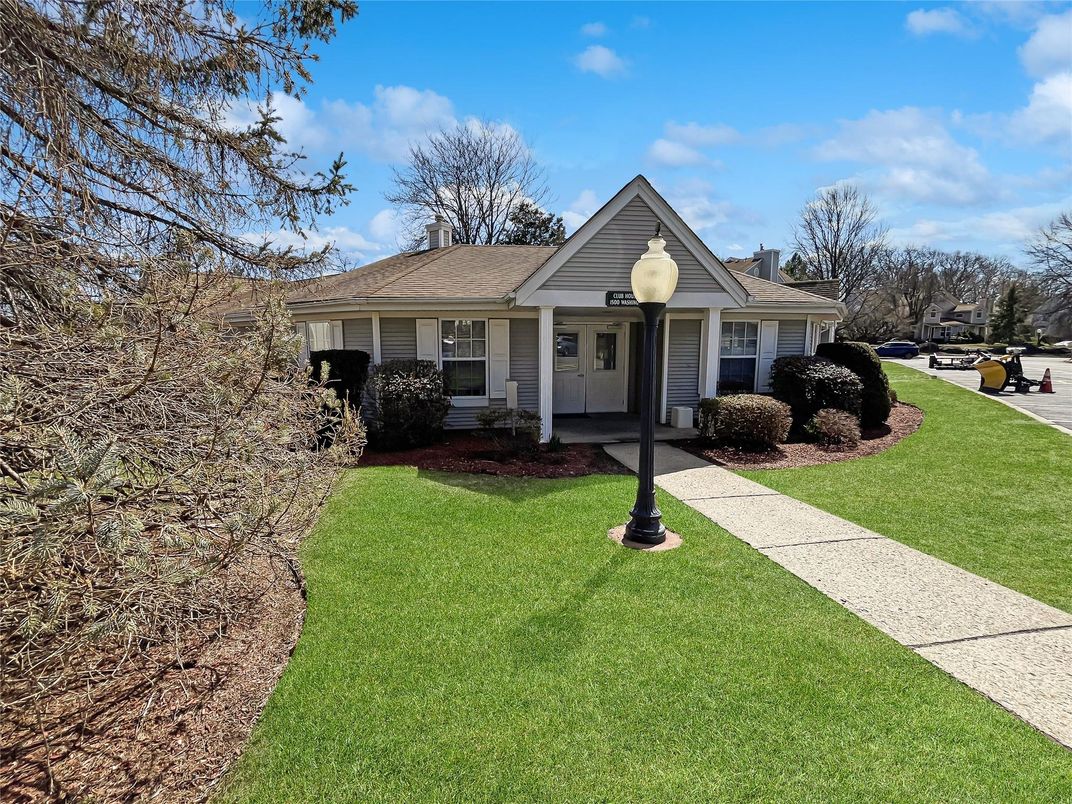 Backyard, Exterior, Facade, Ranch