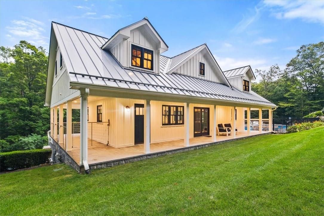 Backyard, Exterior, Facade, Farmhouse