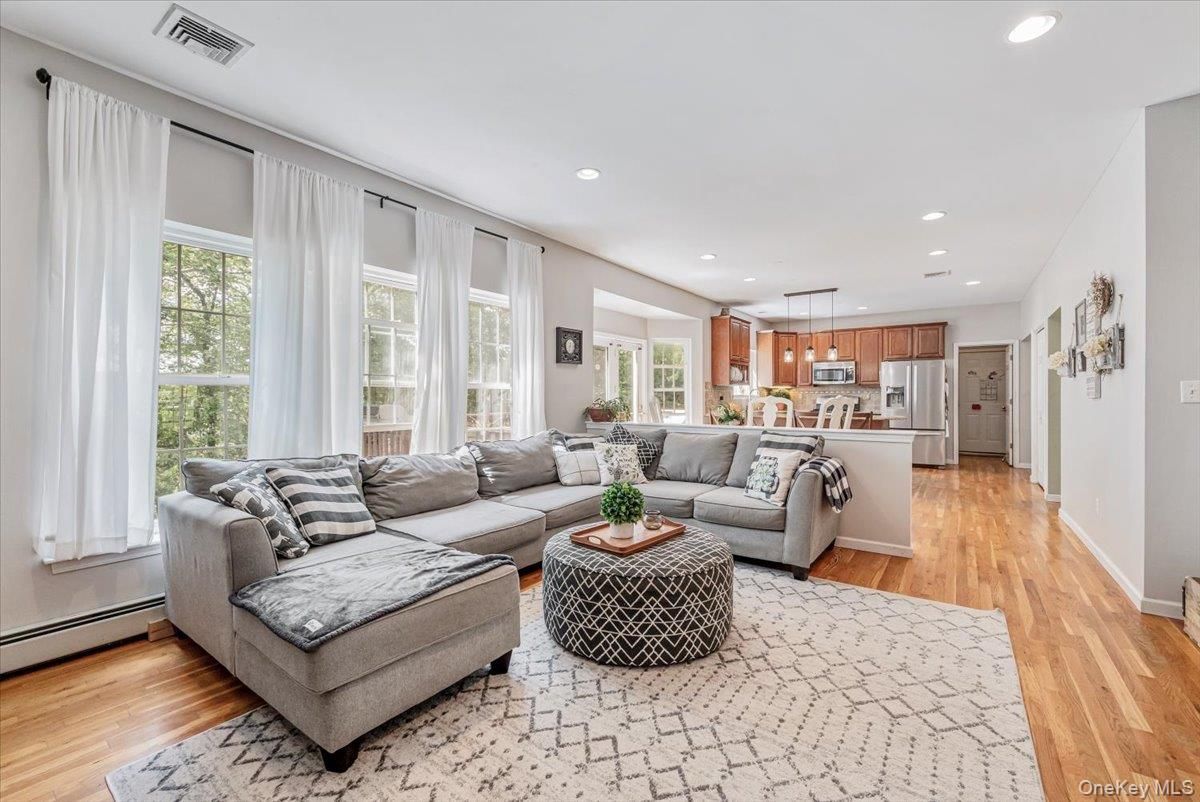 Interior, Kitchen, Living room, Pendant Lights, Recessed Lighting, Wood Texture Flooring