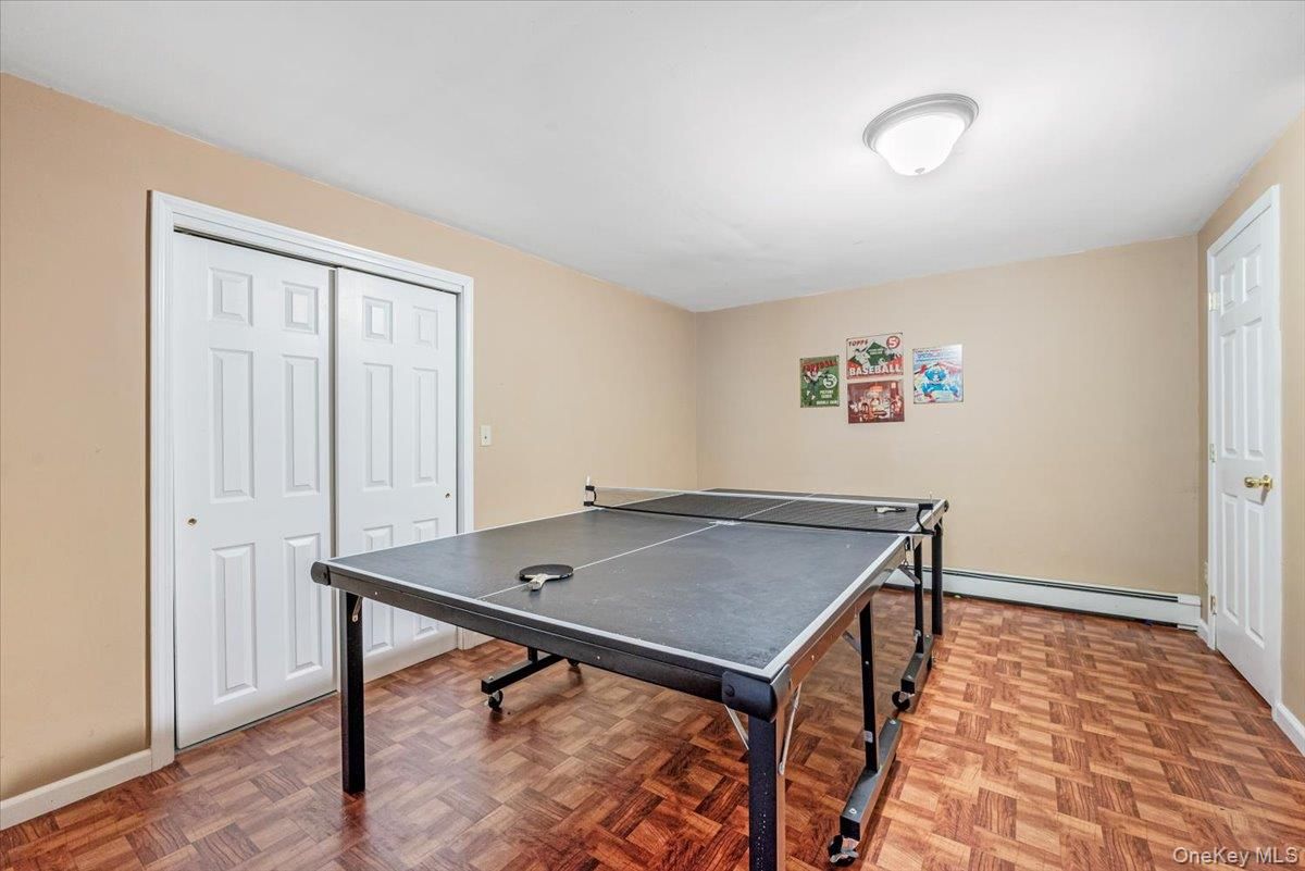 Game Room, Interior, Wood Texture Flooring