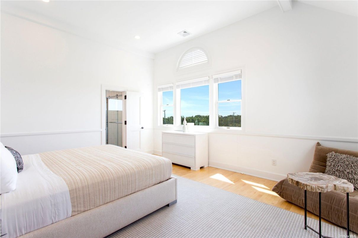 Bedroom, Interior, Recessed Lighting, Water, Wood Texture Flooring