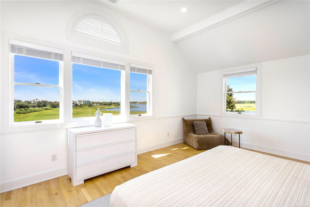 Bedroom, Interior, Recessed Lighting, Water, Wood Texture Flooring