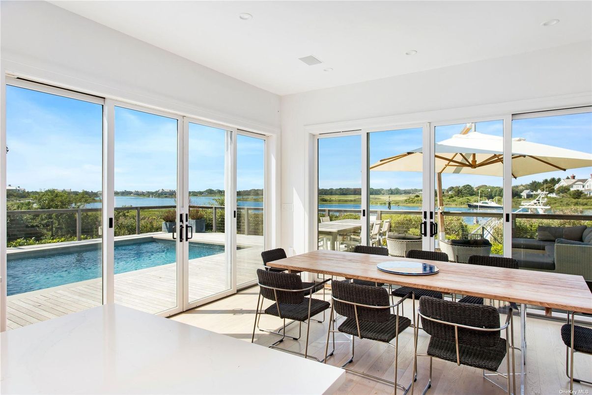 Dining room, Interior, Recessed Lighting, Water