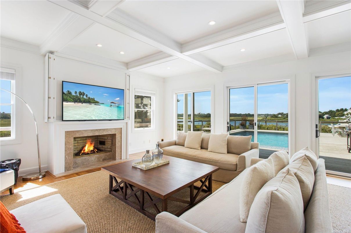 Fireplace, Interior, Living room, Recessed Lighting, Water