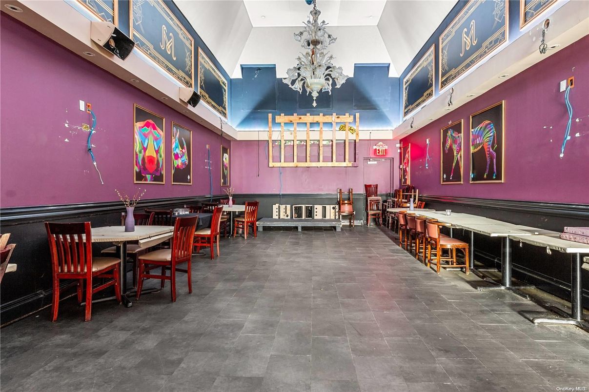 Chandelier, Dining room, Interior, Pendant Lights