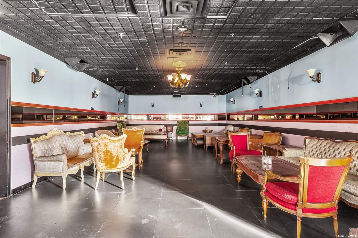 Dining room, Interior