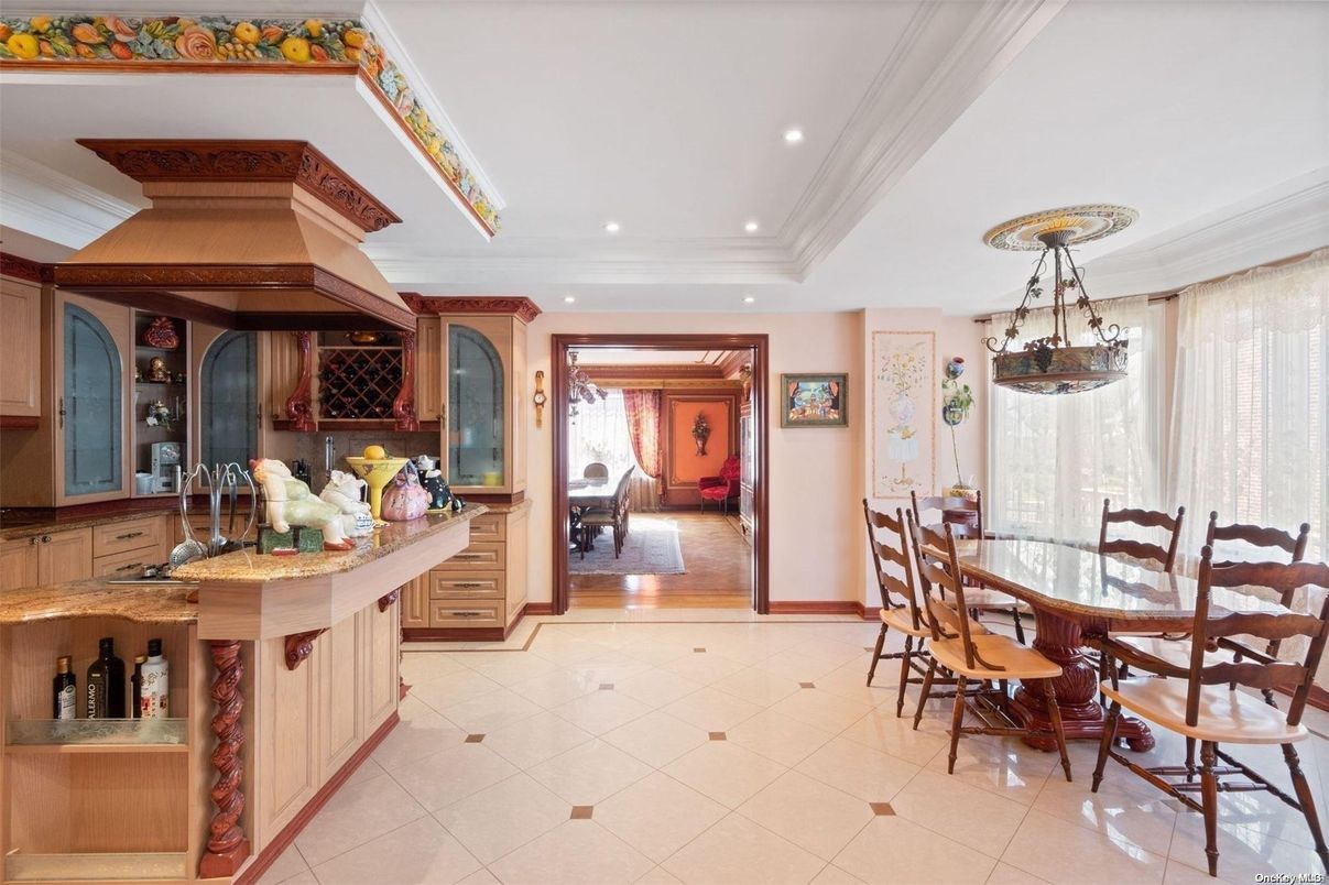 Dining room, Interior, Pendant Lights, Recessed Lighting, Wood Texture Flooring