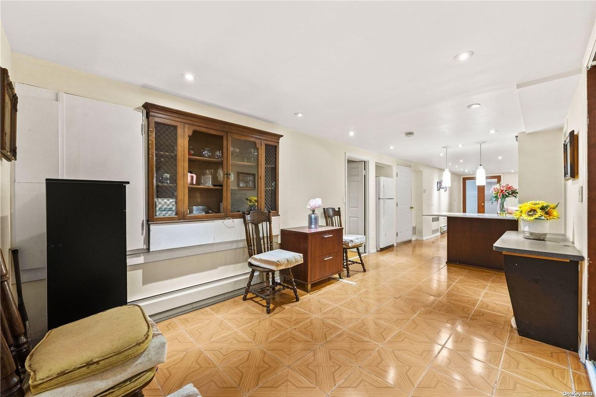 Interior, Kitchen, Pendant Lights, Recessed Lighting