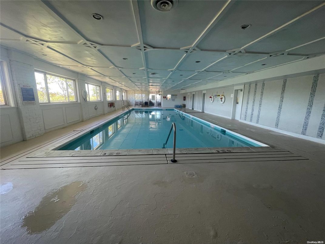 Interior, Pool, Recessed Lighting