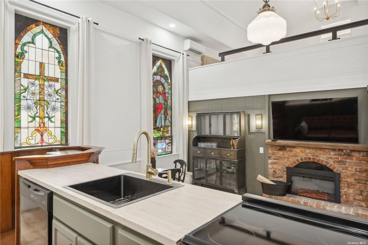 Fireplace, Interior, Kitchen, Pendant Lights, Recessed Lighting