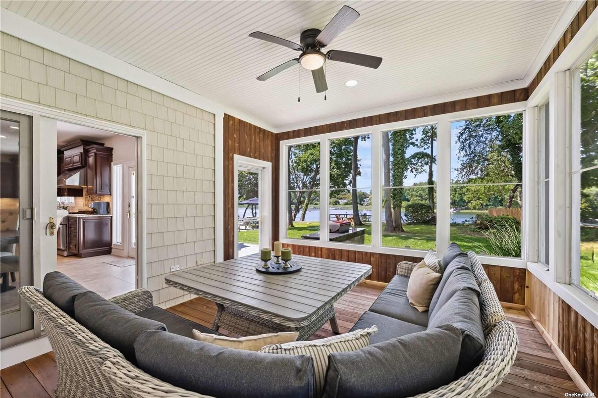 Interior, Living room, Recessed Lighting, Sun Room, Water, Wood Texture Flooring