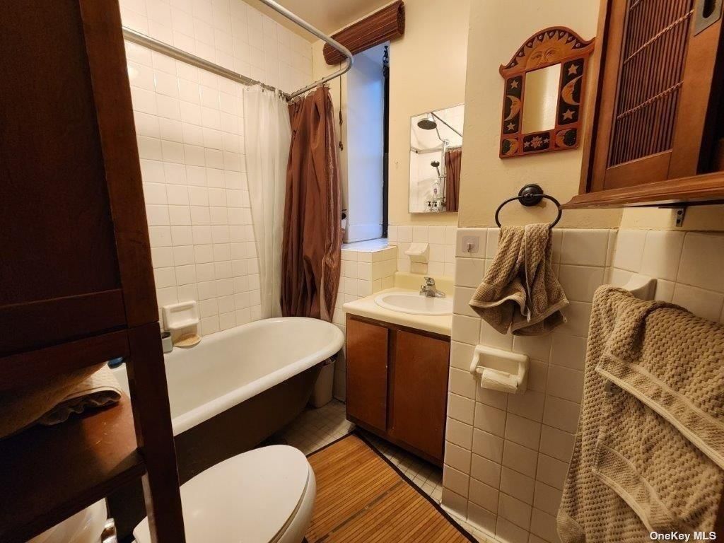 Bathroom, Free Standing Baths, Interior, Wood Texture Flooring