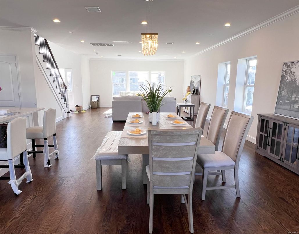 Chandelier, Dining room, Interior, Recessed Lighting, Wood Texture Flooring