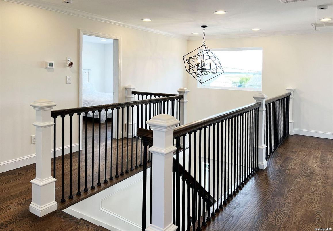 Interior, Pendant Lights, Recessed Lighting, Wood Texture Flooring
