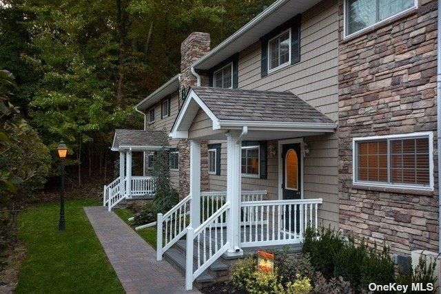 Exterior, Facade, None
