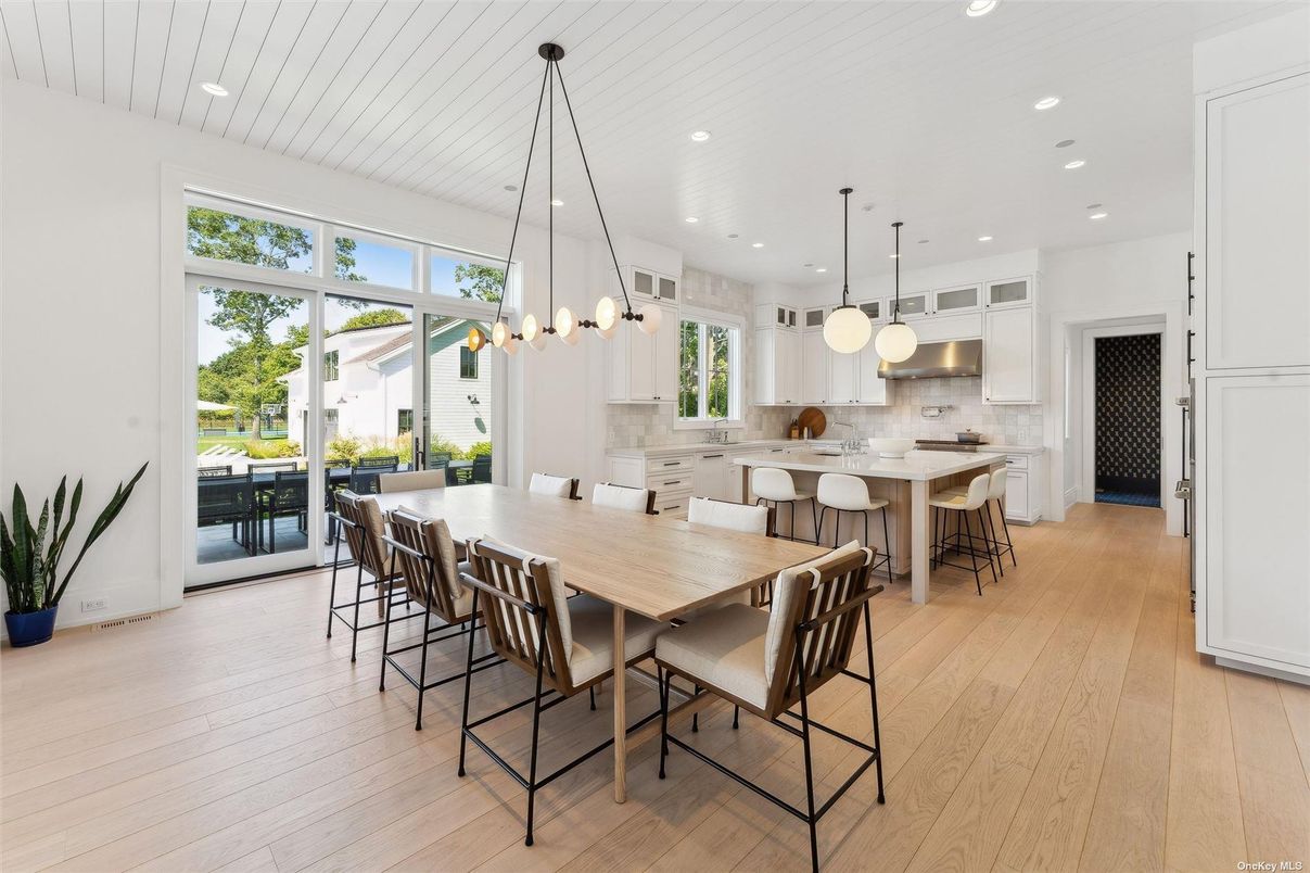 Dining room, Interior, Kitchen, Pendant Lights, Recessed Lighting, Wood Texture Flooring