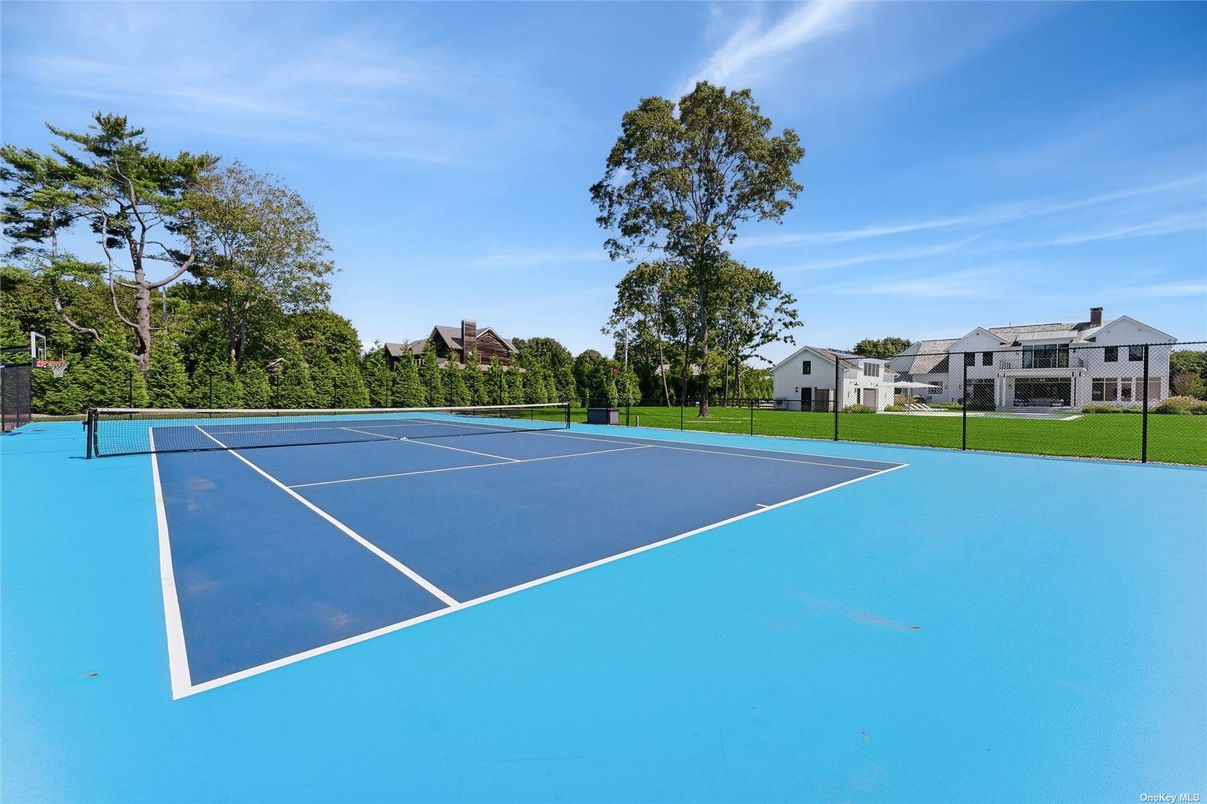 Exterior, Tennis Courts